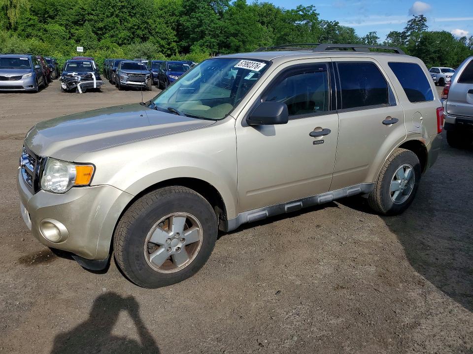 2011 Ford Escape მანქანა იყიდება აუქციონზე, vin: 1FMCU0D73BKA01008, აუქციონის ნომერი: 57992376