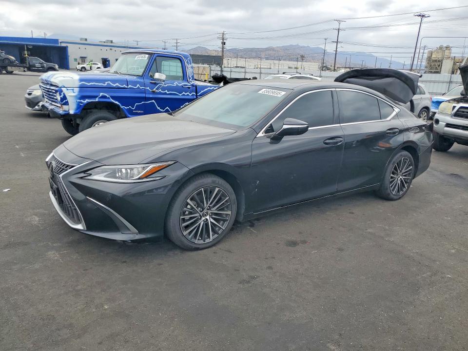 85609695 :رقم المزاد ، 58ADA1C12PU033131 vin ، 2023 Lexus Es 300h مزاد بيع