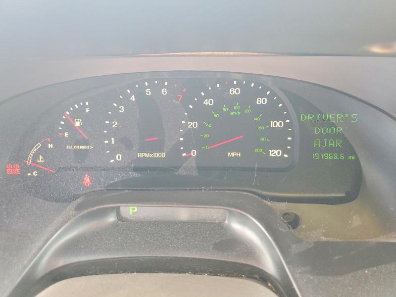 2000 Lincoln Continental მანქანა იყიდება აუქციონზე, vin: 1LNHM97V6YY802557, აუქციონის ნომერი: 58530176