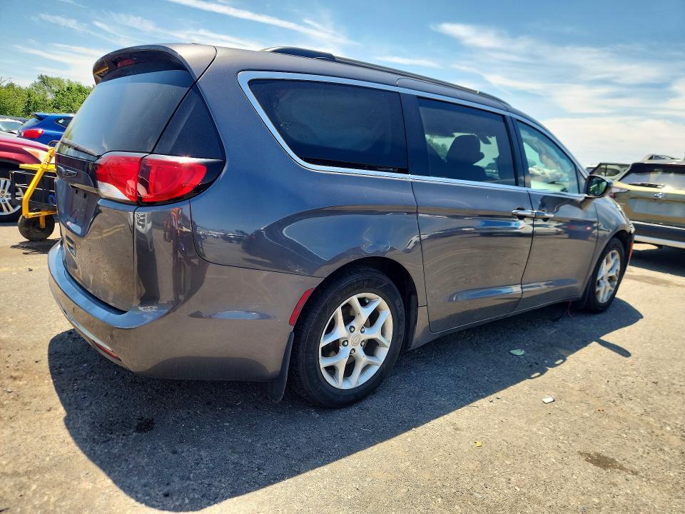 Продажа на аукционе авто 2018 Chrysler Pacifica, vin: 2C4RC1FG9JR157204, номер лота: 55897266