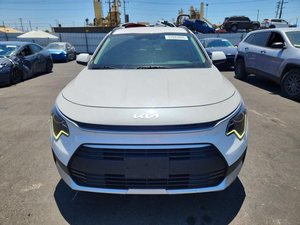 2025 Kia Niro მანქანა იყიდება აუქციონზე, vin: KNDCP3LE4S5237453, აუქციონის ნომერი: 57043926