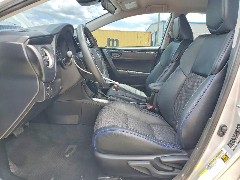 56118146 :رقم المزاد ، 5YFBURHE6JP822360 vin ، 2018 Toyota Corolla مزاد بيع