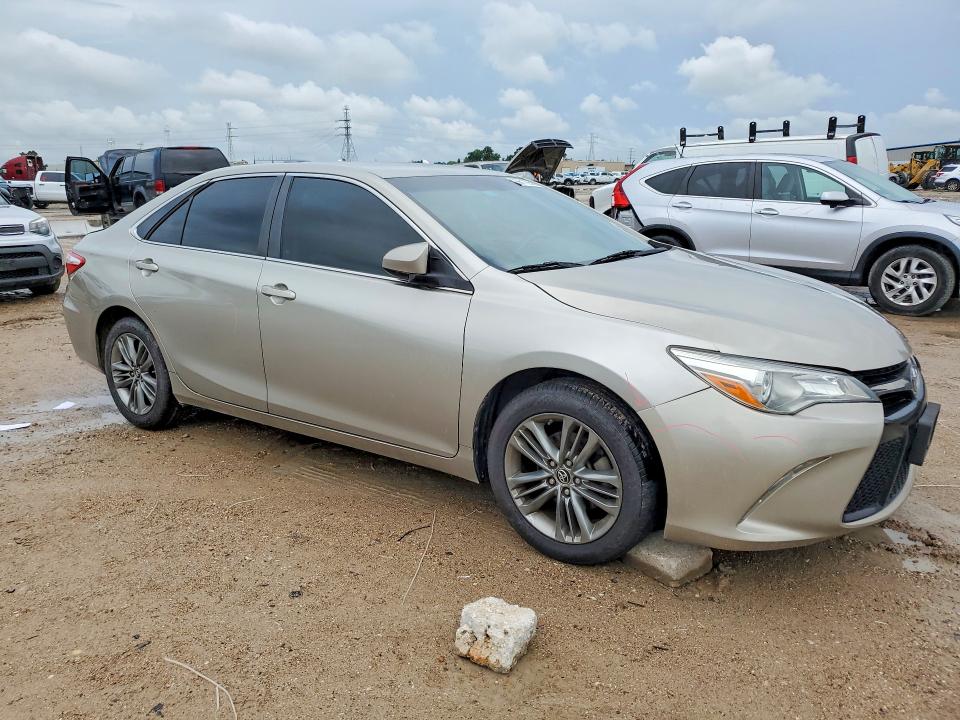 56178946 :رقم المزاد ، 4T1BF1FK6GU125105 vin ، 2016 Toyota Camry مزاد بيع
