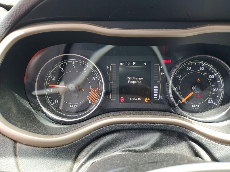 58183666 :رقم المزاد ، 1C4PJMCS4FW660161 vin ، 2015 Jeep Cherokee مزاد بيع