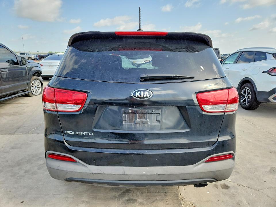 58840476 :رقم المزاد ، 5XYPG4A3XHG220617 vin ، 2017 Kia Sorento مزاد بيع