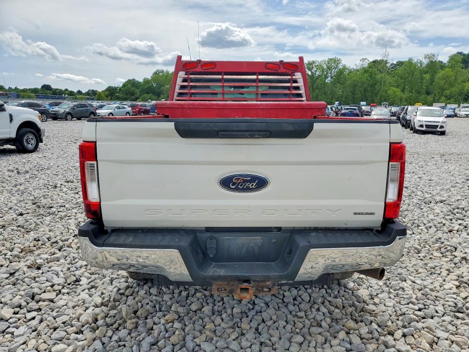 57166506 :رقم المزاد ، 1FT7W2B68HEF22724 vin ، 2017 Ford F250 مزاد بيع