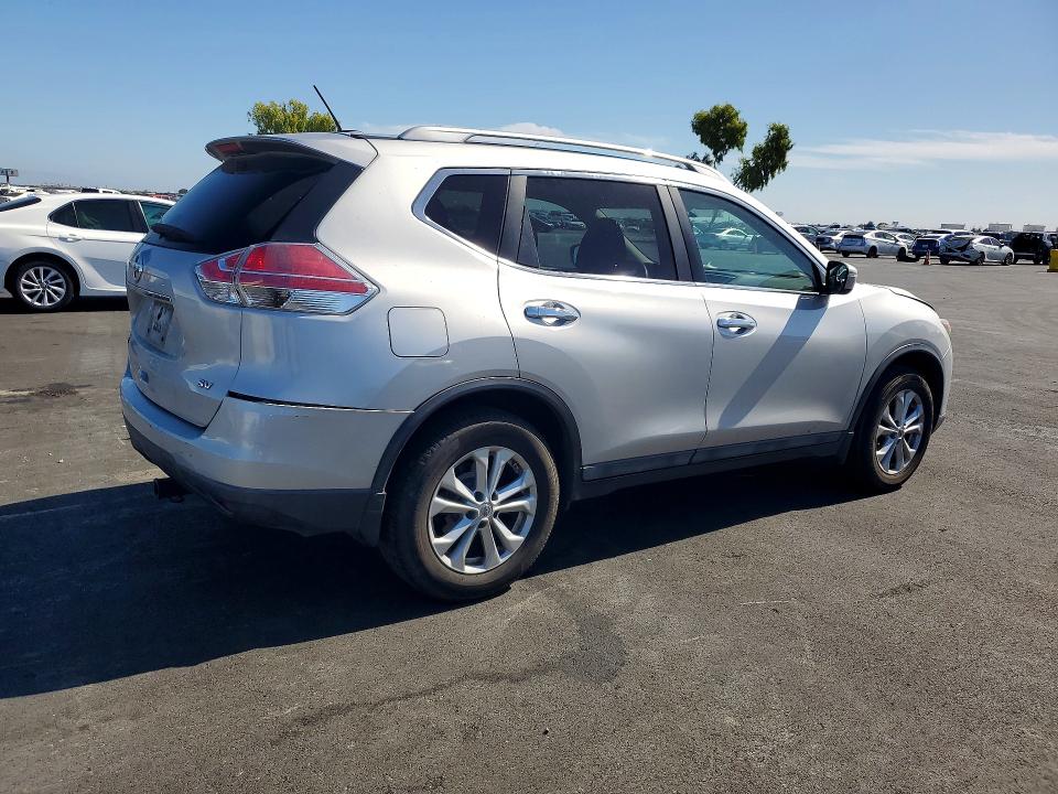 2015 Nissan Rogue მანქანა იყიდება აუქციონზე, vin: 5N1AT2MT4FC773651, აუქციონის ნომერი: 56324746