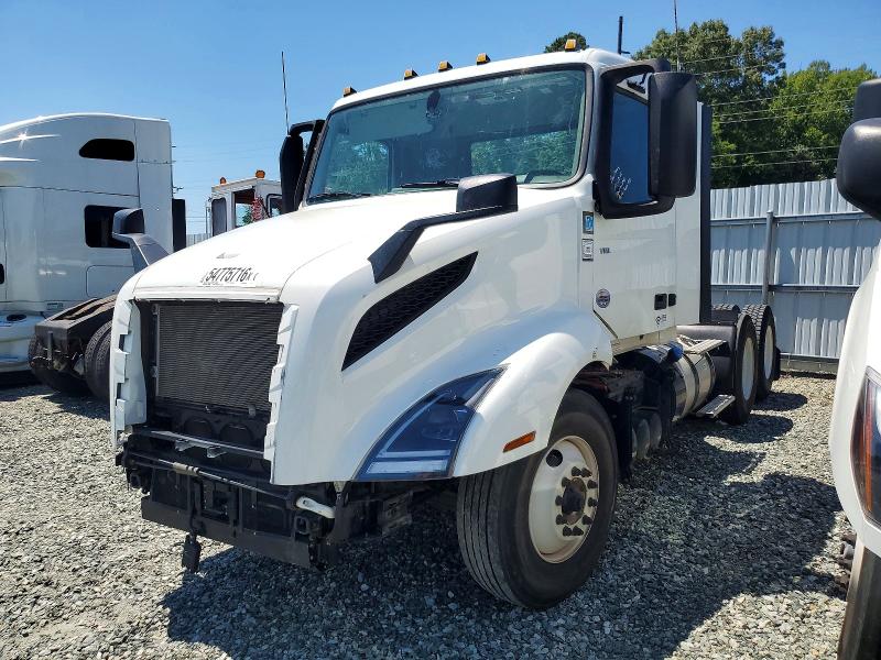 54775716 :رقم المزاد ، 4V4NC9EH7SN671272 vin ، 2025 Volvo Vnl مزاد بيع