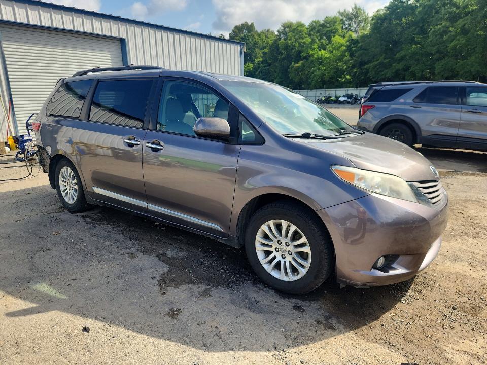 Aukcja sprzedaży 2017 Toyota Sienna, vin: 5TDYZ3DC6HS793277, numer aukcji: 55921376