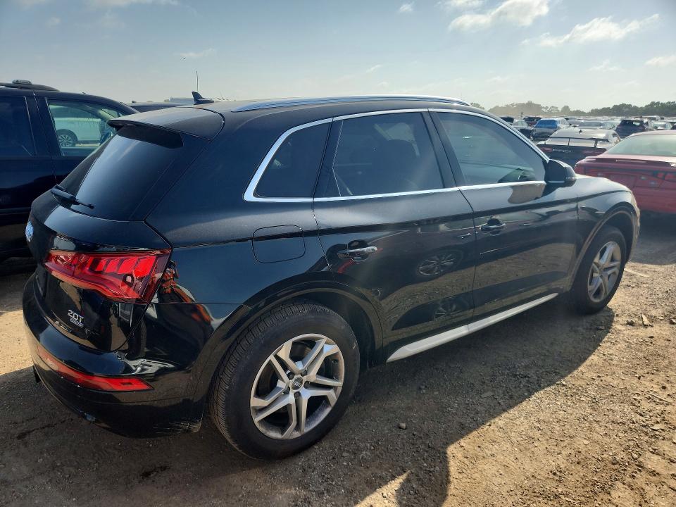 58466286 :رقم المزاد ، WA1BNAFY4J2051157 vin ، 2018 Audi Q5 مزاد بيع