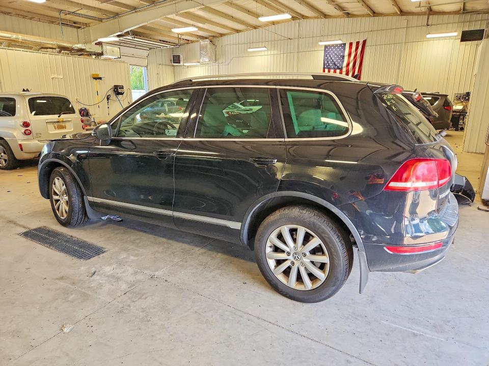 2012 Volkswagen Touareg მანქანა იყიდება აუქციონზე, vin: WVGEK9BPXCD010395, აუქციონის ნომერი: 57259986