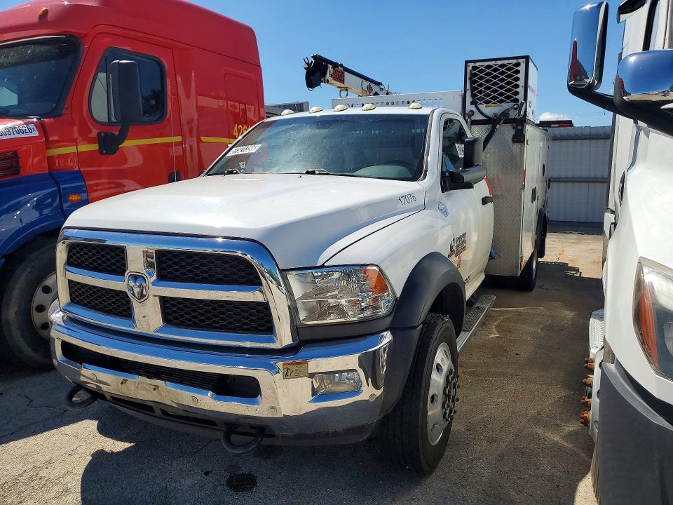 57321356 :رقم المزاد ، 3C7WRMBL8HG604338 vin ، 2017 Ram 5500 مزاد بيع