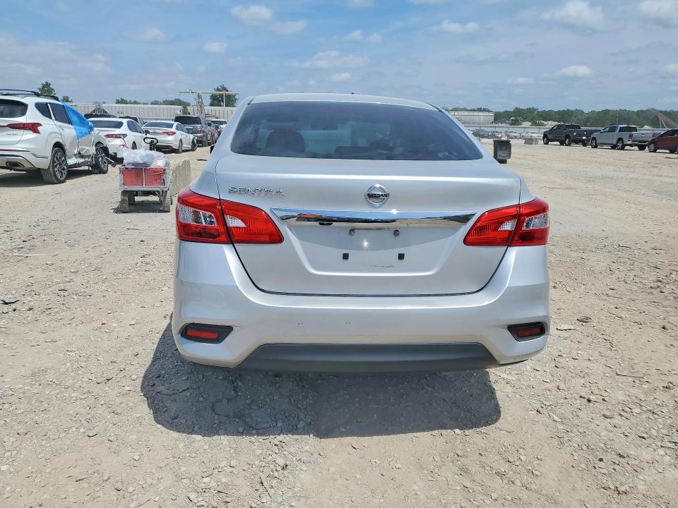 56588046 :رقم المزاد ، 3N1AB7AP2JY321454 vin ، 2018 Nissan Sentra مزاد بيع