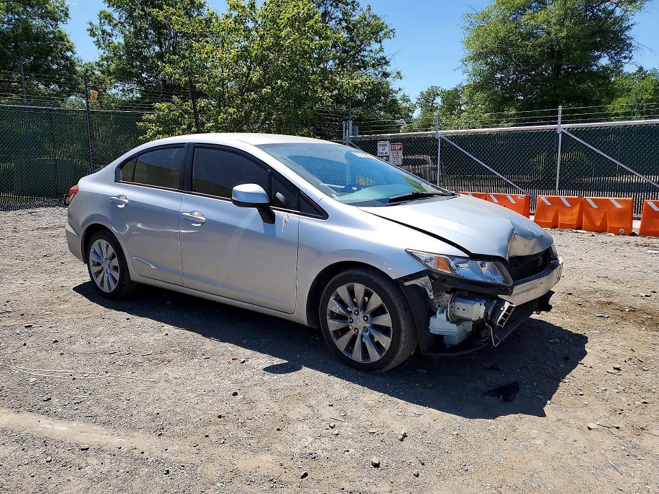 2013 Honda Civic მანქანა იყიდება აუქციონზე, vin: 2HGFB2F54DH566846, აუქციონის ნომერი: 55725086