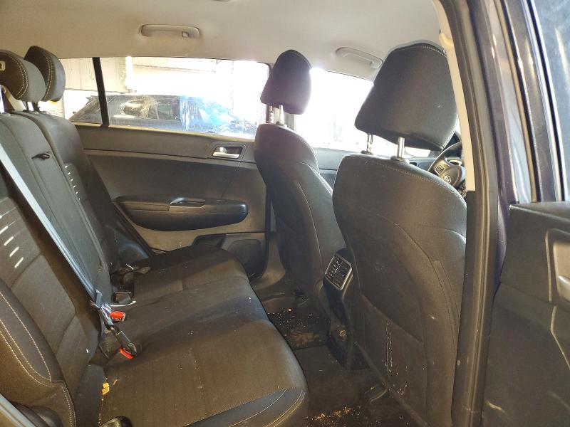 58037326 :رقم المزاد ، KNDPMCAC2J7419666 vin ، 2018 Kia Sportage مزاد بيع