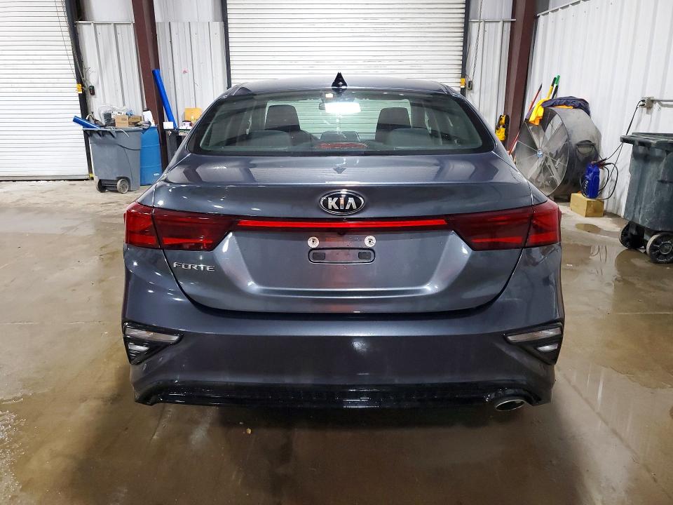 2020 Kia Forte მანქანა იყიდება აუქციონზე, vin: 3KPF24AD2LE162799, აუქციონის ნომერი: 57860926