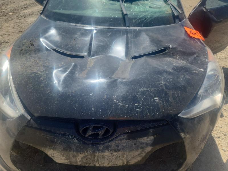 2013 Hyundai Veloster მანქანა იყიდება აუქციონზე, vin: KMHTC6AD7DU138055, აუქციონის ნომერი: 57225906