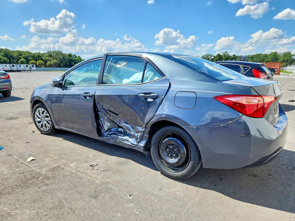 2018 Toyota Corolla მანქანა იყიდება აუქციონზე, vin: 5YFBURHE9JP826693, აუქციონის ნომერი: 58363696