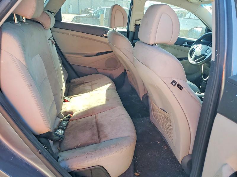 57124096 :رقم المزاد ، KM8J33A40HU402440 vin ، 2017 Hyundai Tucson مزاد بيع