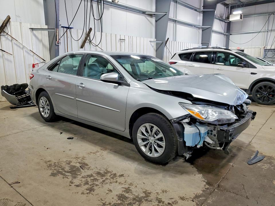 55877856 :رقم المزاد ، 4T1BF1FK1HU312494 vin ، 2017 Toyota Camry مزاد بيع