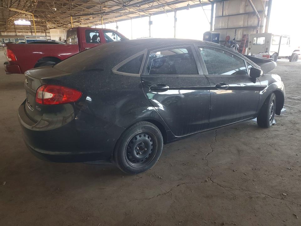 55696106 :رقم المزاد ، 3FADP4BJ2DM205581 vin ، 2013 Ford Fiesta مزاد بيع