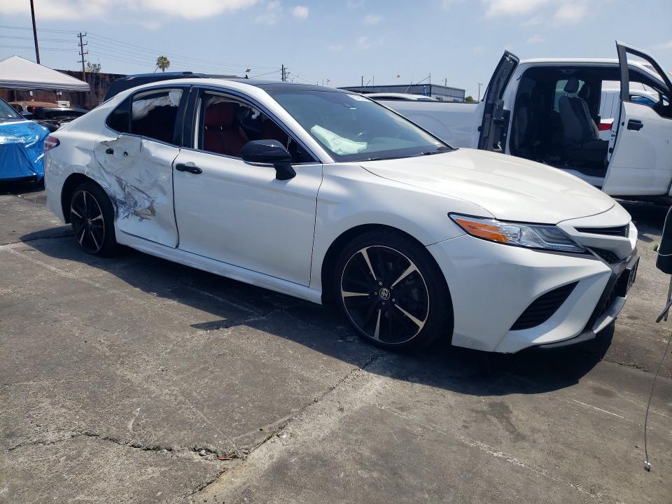 2020 Toyota Camry მანქანა იყიდება აუქციონზე, vin: 4T1KZ1AK7LU045501, აუქციონის ნომერი: 57431046