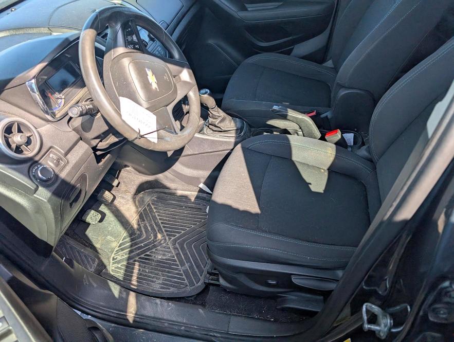 56040196 :رقم المزاد ، 3GNCJKSB8FL173000 vin ، 2015 Chevrolet Trax مزاد بيع