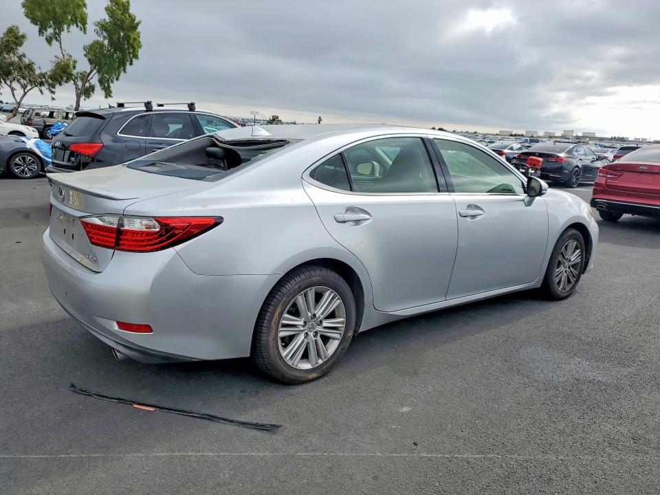 58830646 :رقم المزاد ، JTHBK1GG2F2207612 vin ، 2015 Lexus Es مزاد بيع