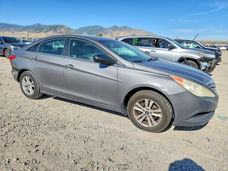 58832726 :رقم المزاد ، 5NPEB4AC1BH128043 vin ، 2011 Hyundai Sonata مزاد بيع