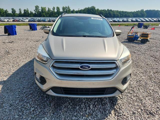56501916 :رقم المزاد ، 1FMCU0GD5JUA42888 vin ، 2018 Ford Escape مزاد بيع