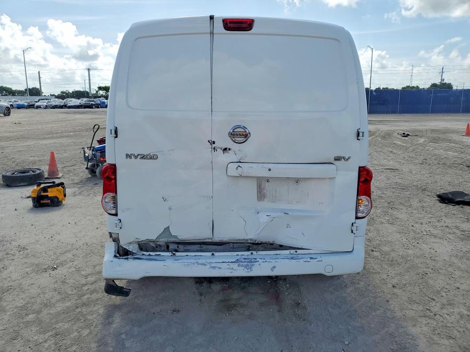 57725556 :رقم المزاد ، 3N6CM0KN1EK697377 vin ، 2014 Nissan Nv200 مزاد بيع