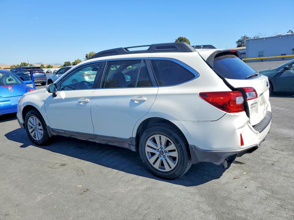 2015 Subaru Outback მანქანა იყიდება აუქციონზე, vin: 4S4BSAFC2F3279142, აუქციონის ნომერი: 58770016