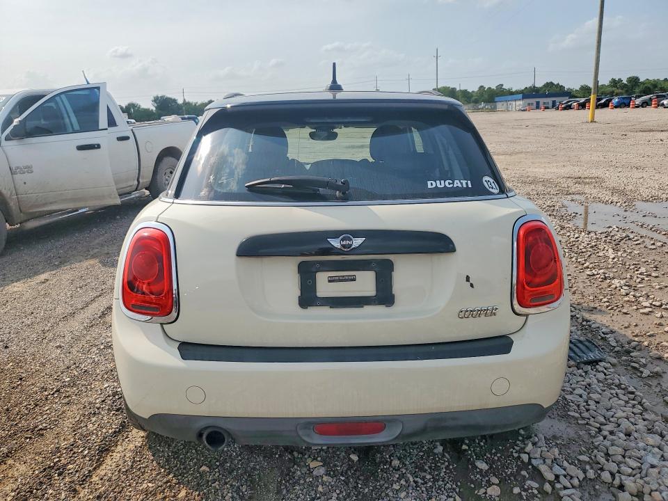58394546 :رقم المزاد ، WMWXU1C5XG2D12096 vin ، 2016 Mini Cooper مزاد بيع