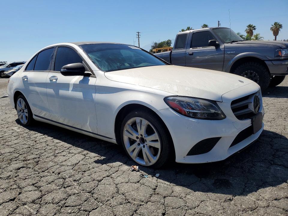 57441916 :رقم المزاد ، W1KWF8DBXMR631655 vin ، 2021 Mercedes-benz C مزاد بيع