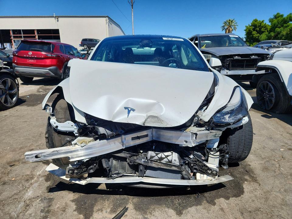 57519666 :رقم المزاد ، 5YJ3E1EA0NF166369 vin ، 2022 Tesla Model 3 مزاد بيع