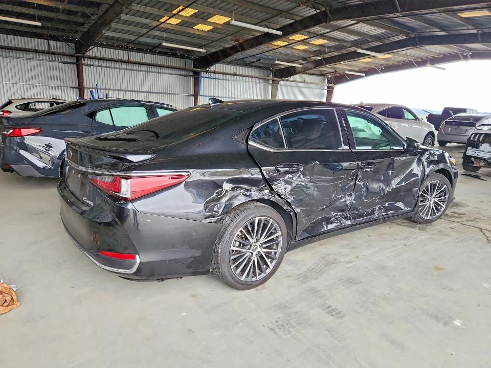 57616996 :رقم المزاد ، 58ADA1C10SU054956 vin ، 2025 Lexus Es 300h مزاد بيع