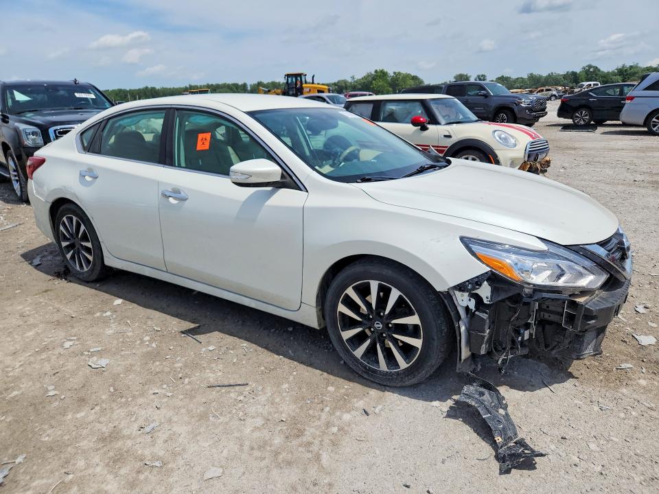 2018 Nissan Altima მანქანა იყიდება აუქციონზე, vin: 1N4AL3AP5JC111433, აუქციონის ნომერი: 57147676