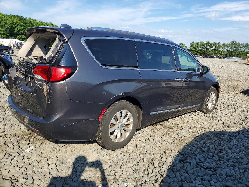 57700326 :رقم المزاد ، 2C4RC1BG8JR110316 vin ، 2018 Chrysler Pacifica مزاد بيع