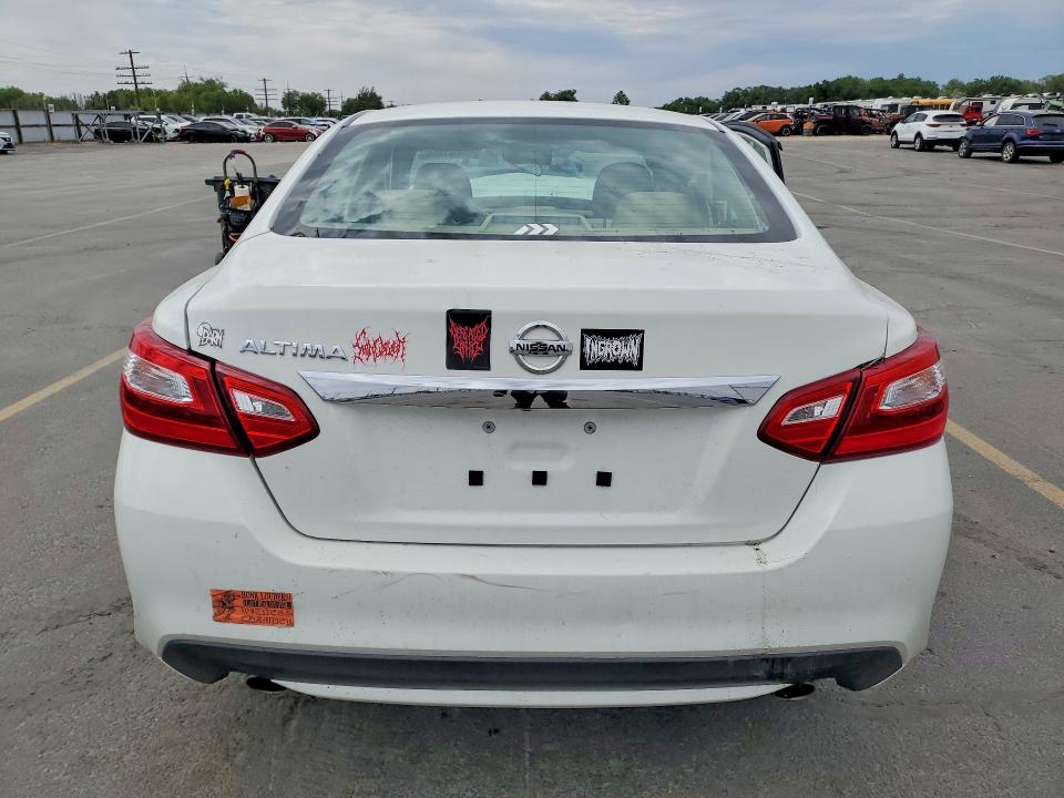 2017 Nissan Altima მანქანა იყიდება აუქციონზე, vin: 1N4AL3AP5HN346378, აუქციონის ნომერი: 55881406