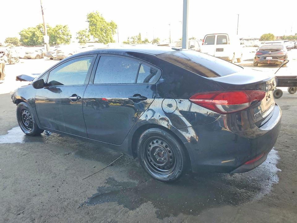 57547266 :رقم المزاد ، 3KPFL4A78HE059420 vin ، 2017 Kia Forte مزاد بيع