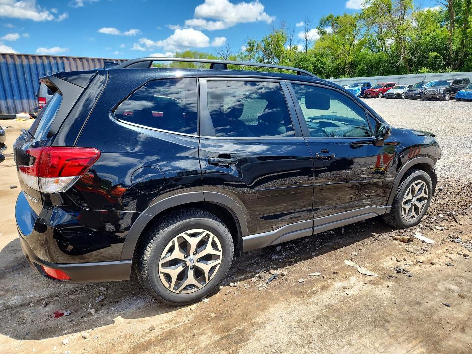56722946 :رقم المزاد ، JF2SKAJC5MH507647 vin ، 2021 Subaru Forester مزاد بيع