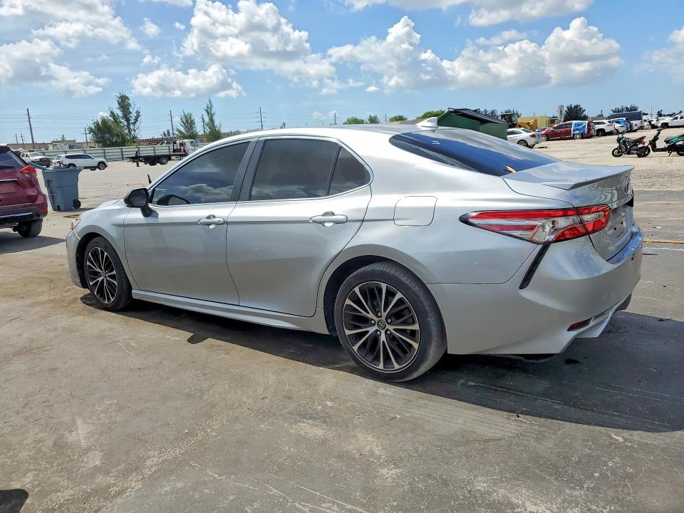 2019 Toyota Camry მანქანა იყიდება აუქციონზე, vin: 4T1B11HK9KU690727, აუქციონის ნომერი: 57438556