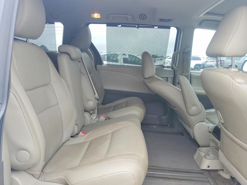 56449366 :رقم المزاد ، 5TDYK3DCXFS570497 vin ، 2015 Toyota Sienna مزاد بيع