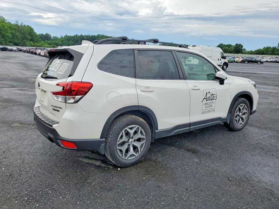 57710726 :رقم المزاد ، JF2SKAJCXMH487542 vin ، 2021 Subaru Forester مزاد بيع
