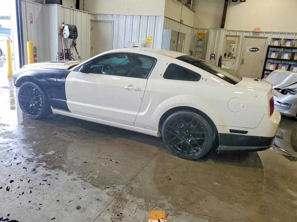 58907506 :رقم المزاد ، 1ZVHT82HX85184256 vin ، 2008 Ford Mustang مزاد بيع