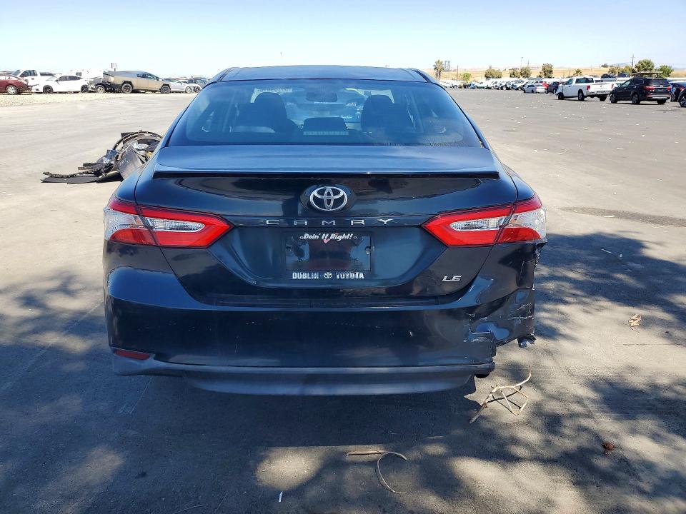 Продаж на аукціоні авто 2018 Toyota Camry, vin: 4T1B11HK6JU658316, номер лоту: 56169616