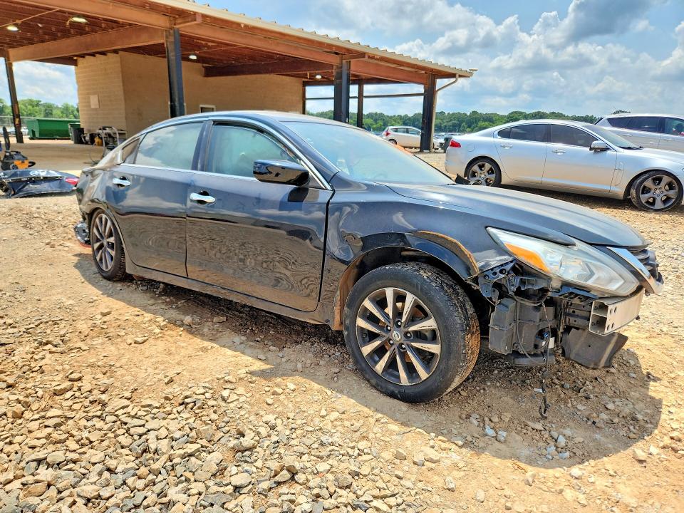 Продажа на аукционе авто 2017 Nissan Altima, vin: 1N4AL3AP9HC144560, номер лота: 58793566