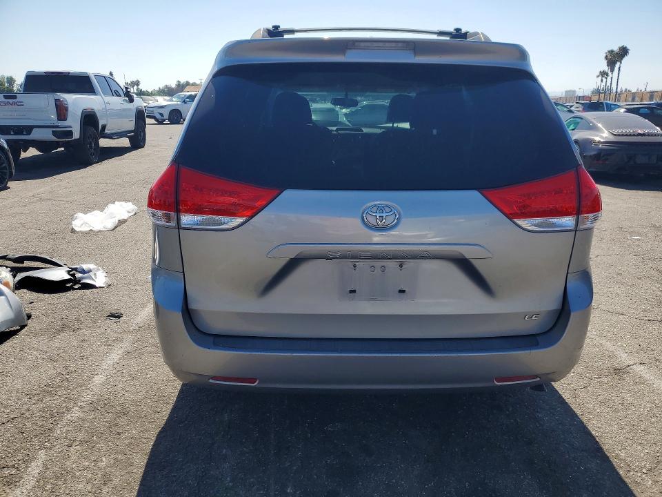 2012 Toyota Sienna მანქანა იყიდება აუქციონზე, vin: 5TDKK3DC4CS261013, აუქციონის ნომერი: 55780686