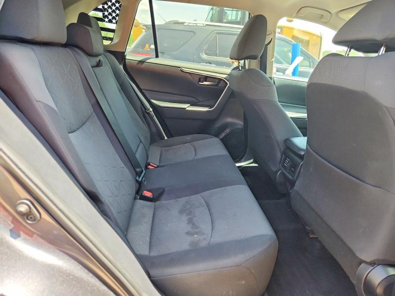 2021 Toyota Rav4 მანქანა იყიდება აუქციონზე, vin: 2T3P1RFV4MC143622, აუქციონის ნომერი: 57063936