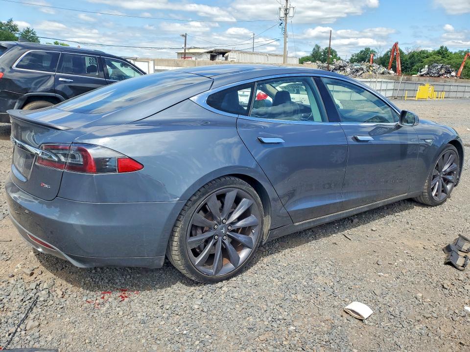 56459136 :رقم المزاد ، 5YJSA1DP6DFP12779 vin ، 2013 Tesla Model S مزاد بيع